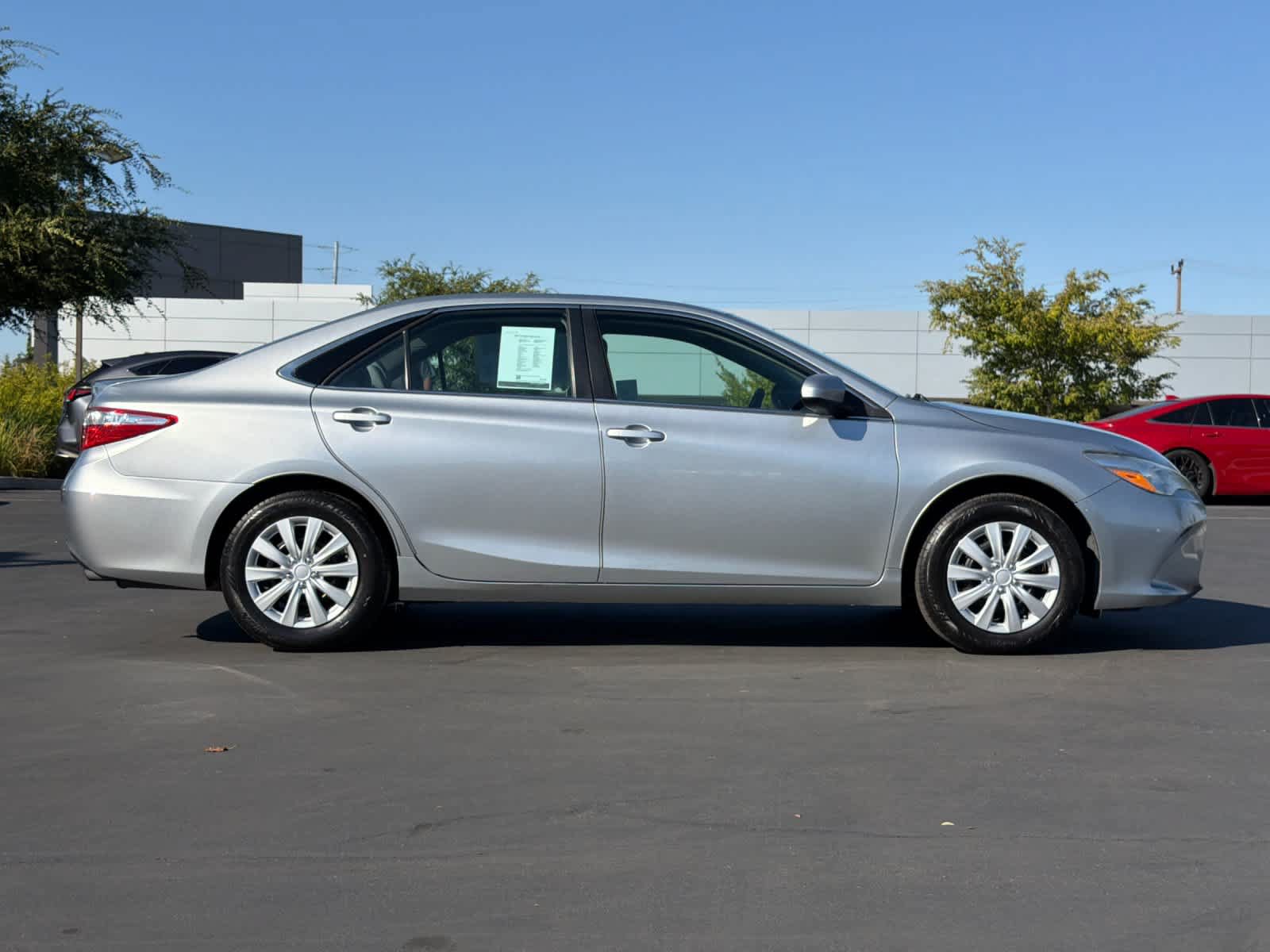 Used 2017 Toyota Camry LE FWD image 6