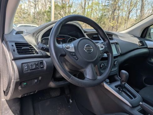 Used 2019 Nissan Sentra S image 7