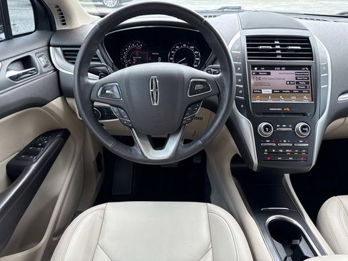 Used 2017 Lincoln MKC Premiere image 17