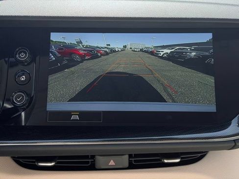 Used 2023 Buick Envision Essence AWD/4WD image 42