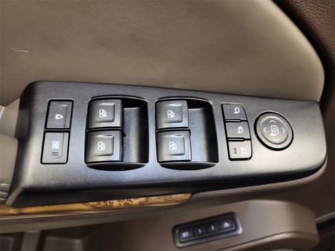 Used 2015 GMC Yukon XL Denali w/ Premium Package image 11