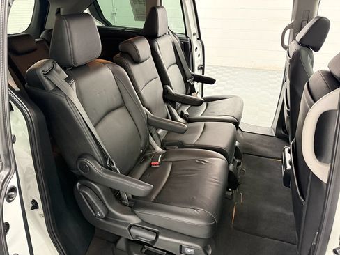 Used 2022 Honda Odyssey Touring image 12