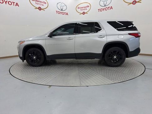 Used 2021 Chevrolet Traverse LS FWD image 5