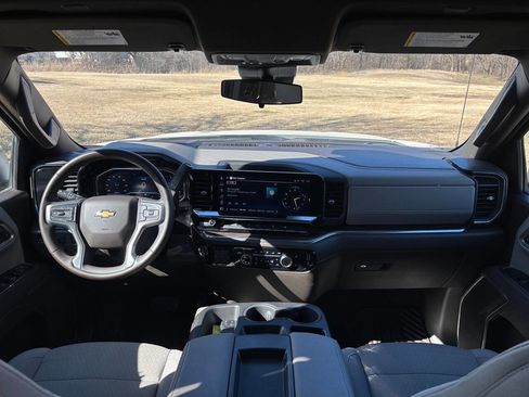 Used 2025 Chevrolet Silverado 1500 LT image 21