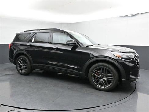 New 2026 Ford Explorer ST image 3