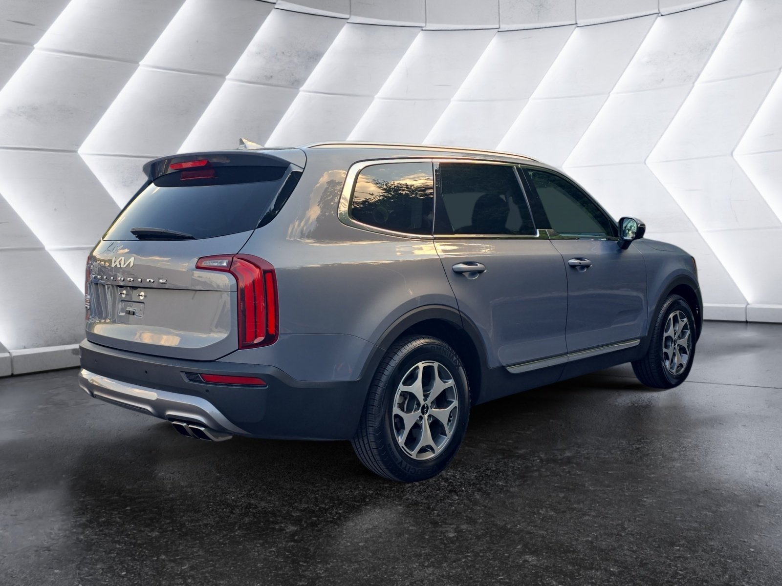 Used 2022 Kia Telluride EX AWD/4WD image 5