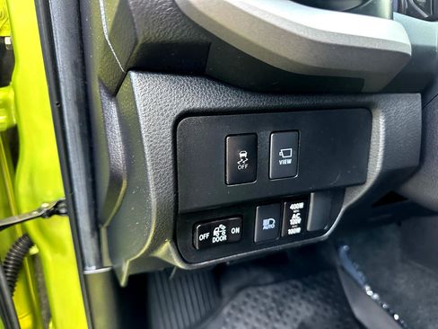 Used 2023 Toyota Tacoma TRD Off-Road image 14