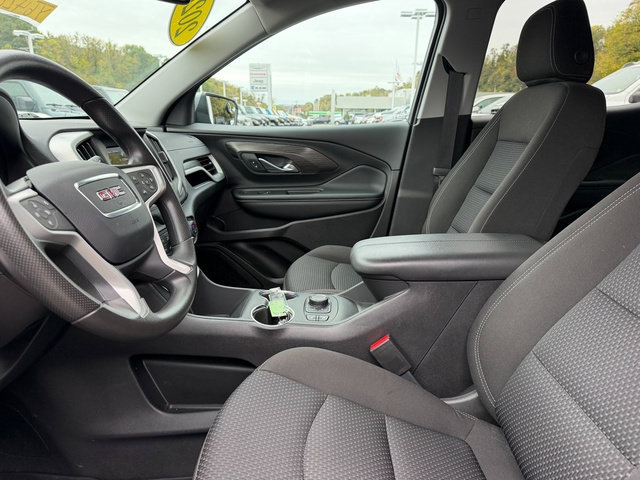 Used 2024 GMC Terrain SLE w/ Driver Convenience Package AWD/4WD image 14