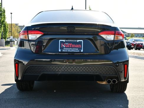 Used 2022 Toyota Corolla SE FWD image 6