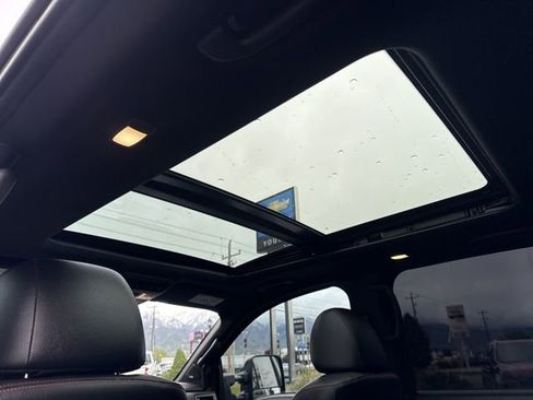 Used 2023 Nissan Titan PRO-4X w/ Pro-4x Convenience Package AWD/4WD image 15