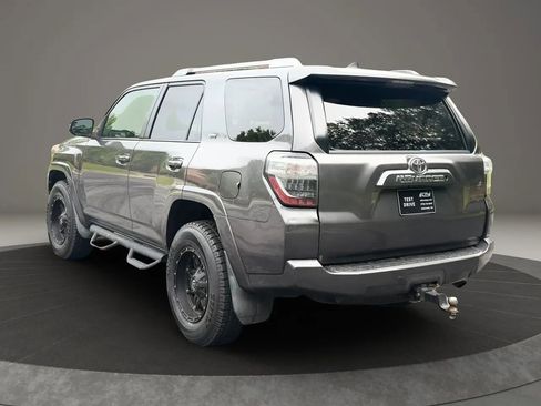 Used 2016 Toyota 4Runner SR5 AWD/4WD image 6