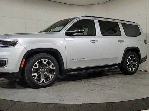 Used 2024 Jeep Wagoneer Series III image 6