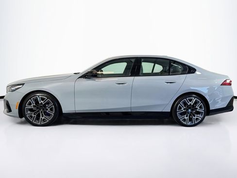 Used 2025 BMW i5 M60 w/ Premium Package image 8