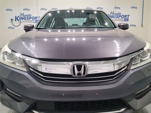 Certified 2017 Honda Accord EX-L image 8