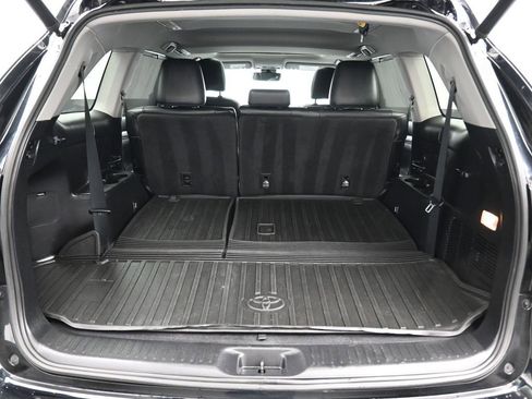 Used 2019 Toyota Highlander XLE image 62