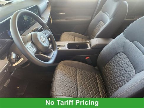 New 2026 Nissan Kicks SV image 8