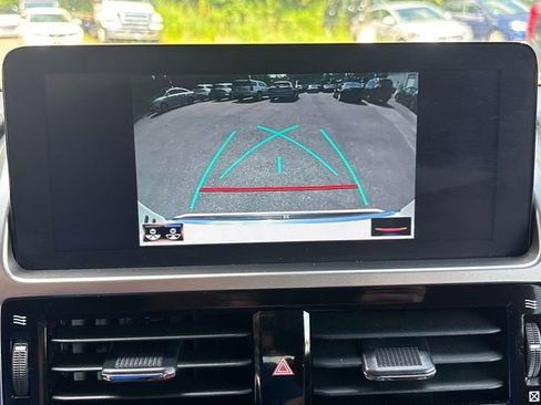 Used 2023 Lexus GX 460 Premium w/ Accessory Package image 21