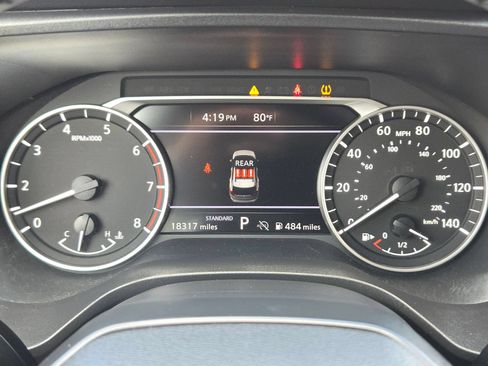 Used 2025 Nissan Rogue SV FWD image 22