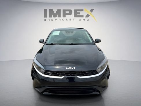 Used 2024 Kia Forte LXS w/ LXS Technology Package FWD image 8