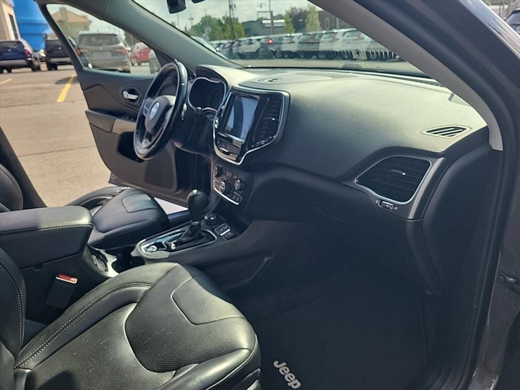 Used 2019 Jeep Cherokee Limited AWD/4WD image 27