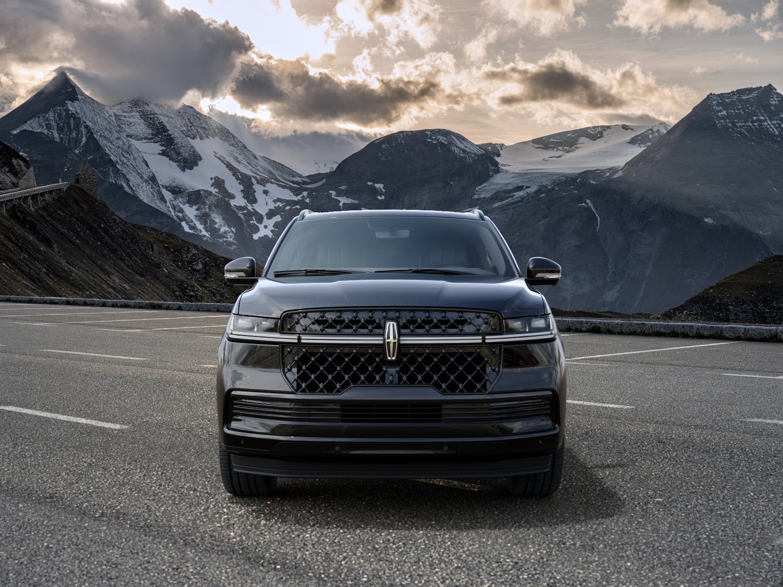 New 2027 Lincoln Navigator Reserve w/ Jet Appearance Package AWD/4WD image 6