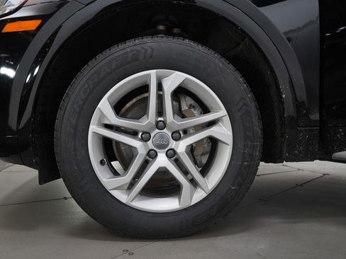 Used 2019 Audi Q5 Premium image 32