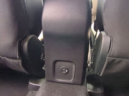 Used 2022 Ford Escape SE image 30