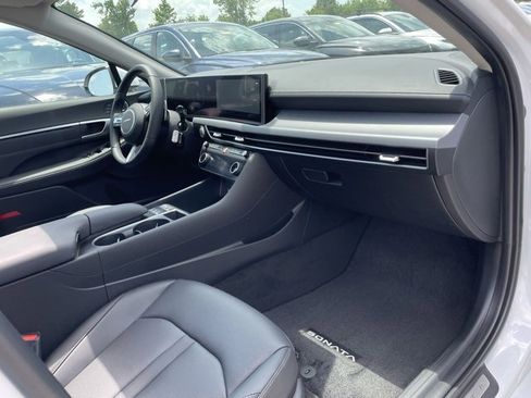 New 2025 Hyundai Sonata Limited image 31