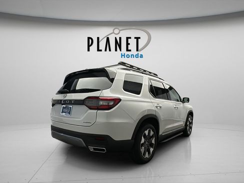 New 2026 Honda Pilot Touring image 7