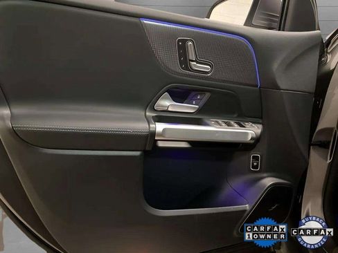 Used 2023 Mercedes-Benz EQB 300 4MATIC w/ Pinnacle Package image 33