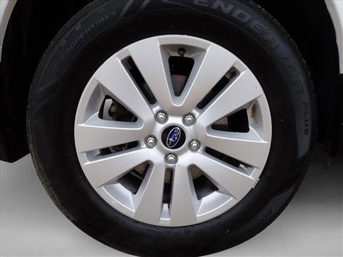 Used 2019 Subaru Outback 2.5i Premium image 7