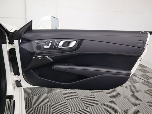 Used 2020 Mercedes-Benz SL 450 image 32