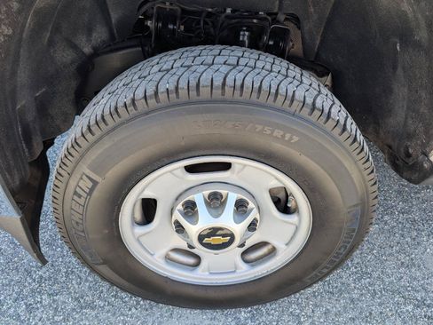 Used 2018 Chevrolet Silverado 2500 W/T RWD image 4
