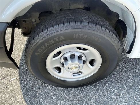 Used 2022 Chevrolet Express 2500 w/ Driver Convenience Package image 11
