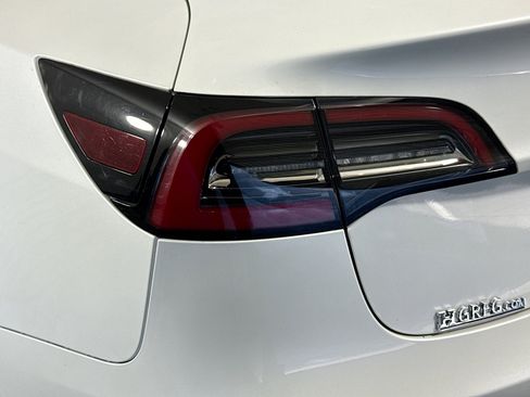 Used 2020 Tesla Model 3 Standard Range Plus image 35