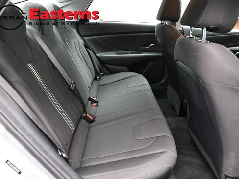 Used 2021 Hyundai Elantra SEL w/ Convenience Package FWD image 22