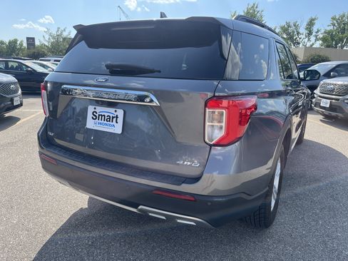 Used 2021 Ford Explorer XLT w/ Equipment Group 202A AWD/4WD image 5