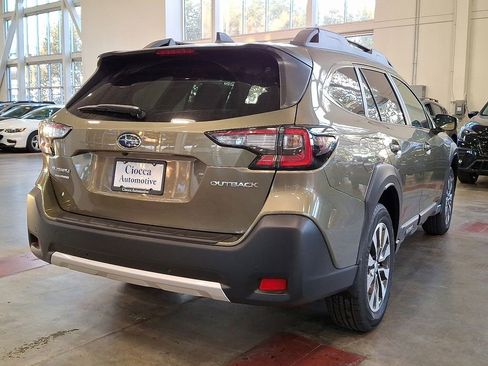 New 2025 Subaru Outback Limited image 7