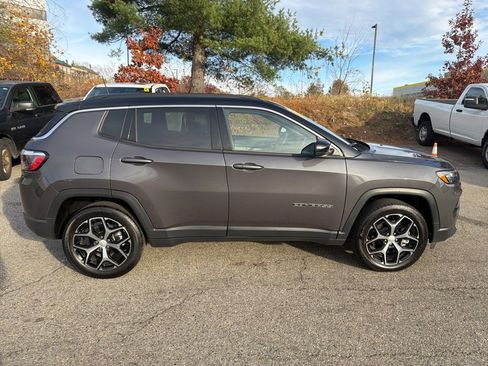 Certified 2024 Jeep Compass Limited w/ Sun and Sound Group image 22