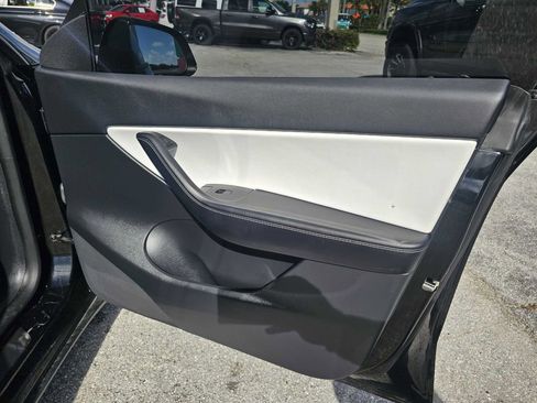 Used 2021 Tesla Model Y Performance AWD/4WD image 20