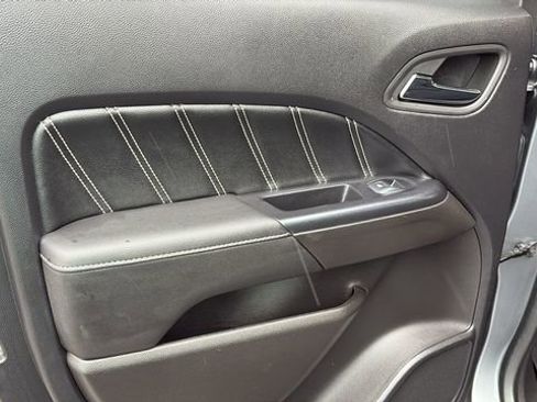 Used 2021 GMC Canyon Denali image 25