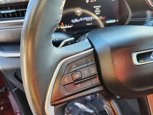 Used 2023 Jeep Grand Cherokee L Laredo image 21