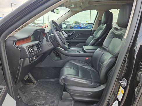 Used 2023 Lincoln Aviator Reserve w/ Equipment Group 201A image 9