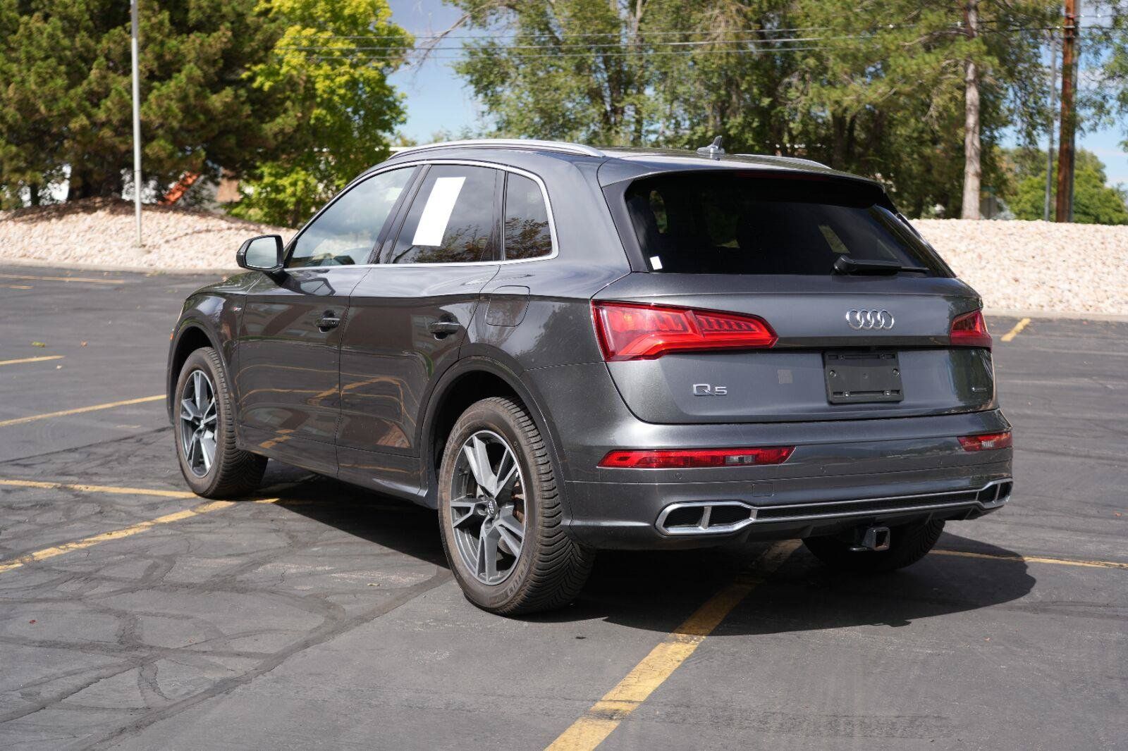 Used 2020 Audi Q5 e Premium Plus w/ Premium Plus Package AWD/4WD image 3