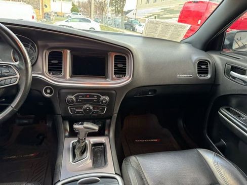 Used 2020 Dodge Charger SXT w/ Leather Interior Group image 20