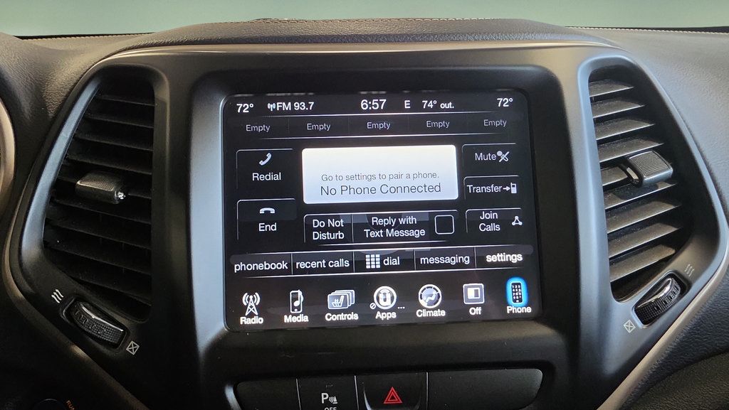 Used 2018 Jeep Cherokee Limited AWD/4WD image 28