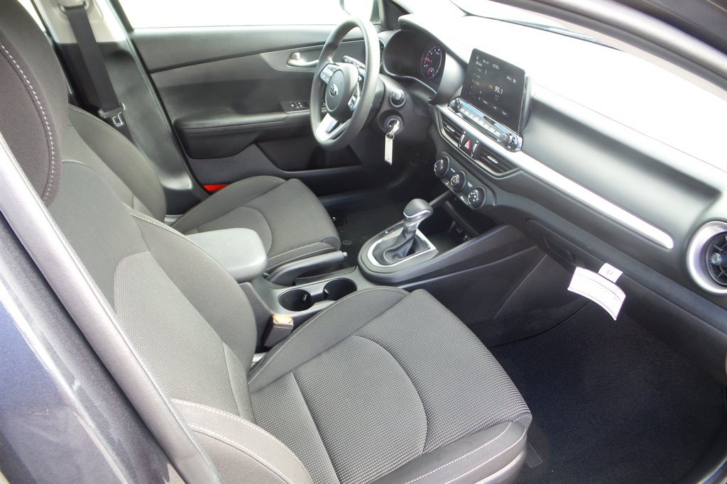 Used 2020 Kia Forte LXS FWD image 25