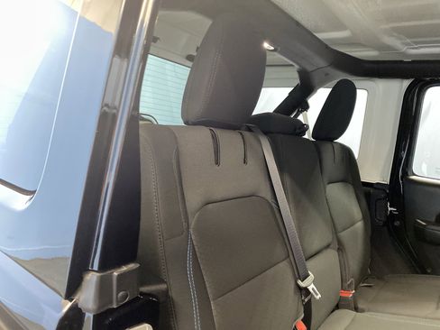 Used 2022 Jeep Wrangler Unlimited Rubicon 4xe w/ Cold Weather Group image 37