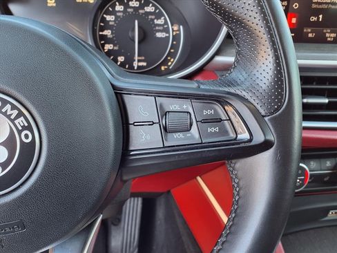 Used 2021 Alfa Romeo Stelvio Ti w/ Nero Edizione image 34