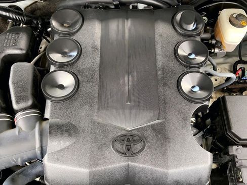 Used 2021 Toyota 4Runner SR5 image 32